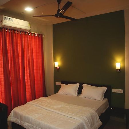 Elite Inn Lonavala Kültér fotó