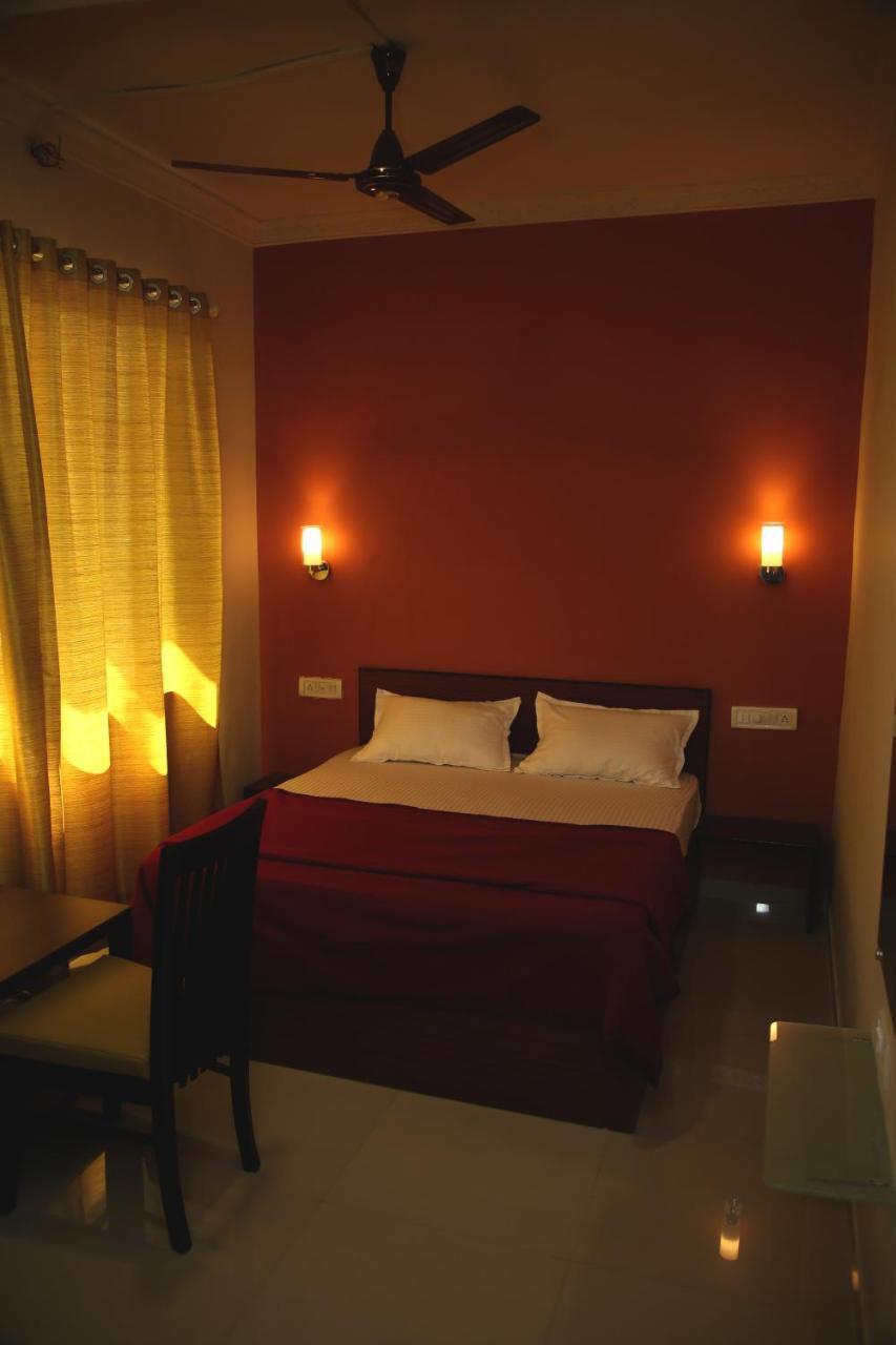 Elite Inn Lonavala Kültér fotó