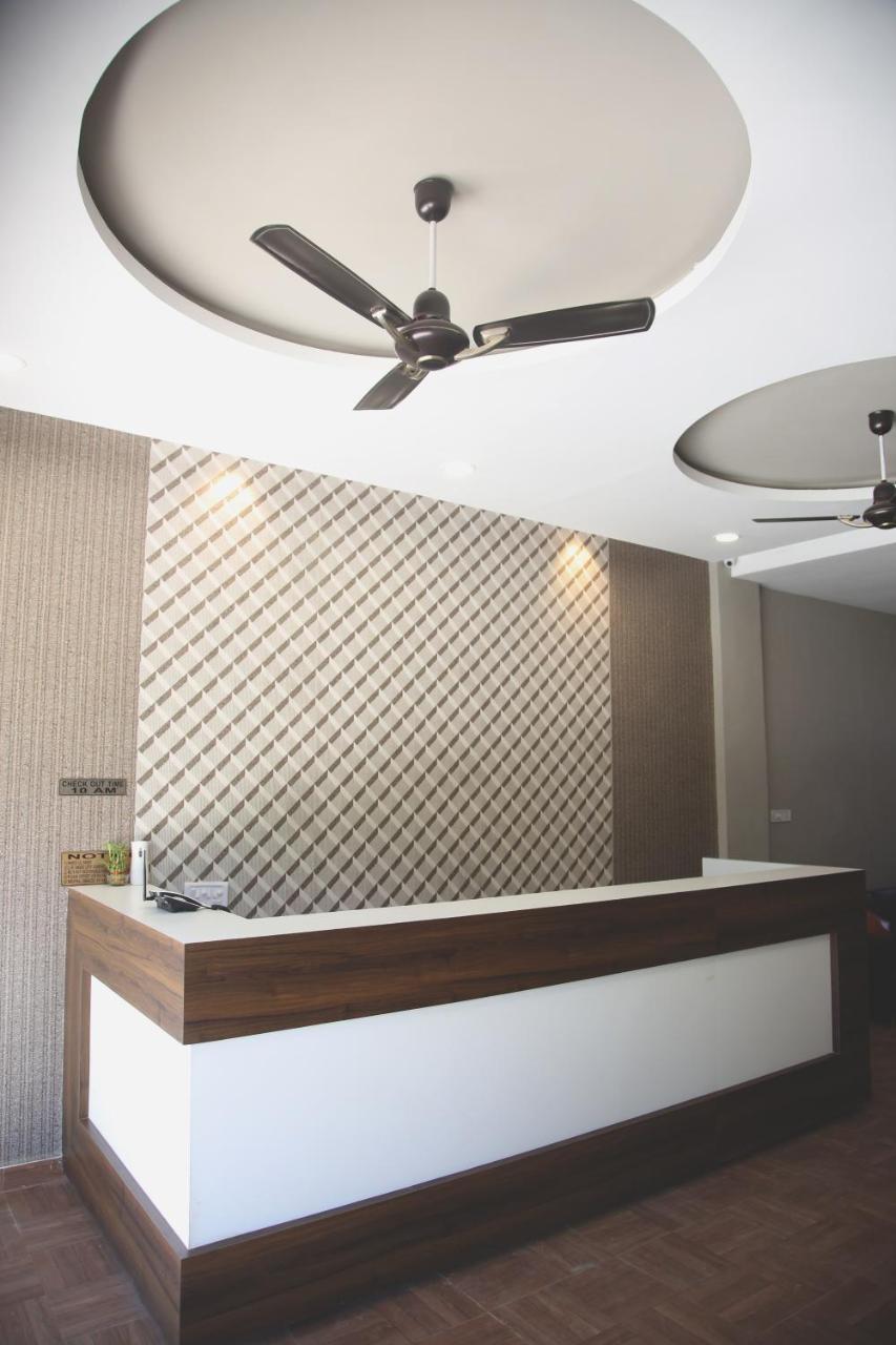 Elite Inn Lonavala Kültér fotó