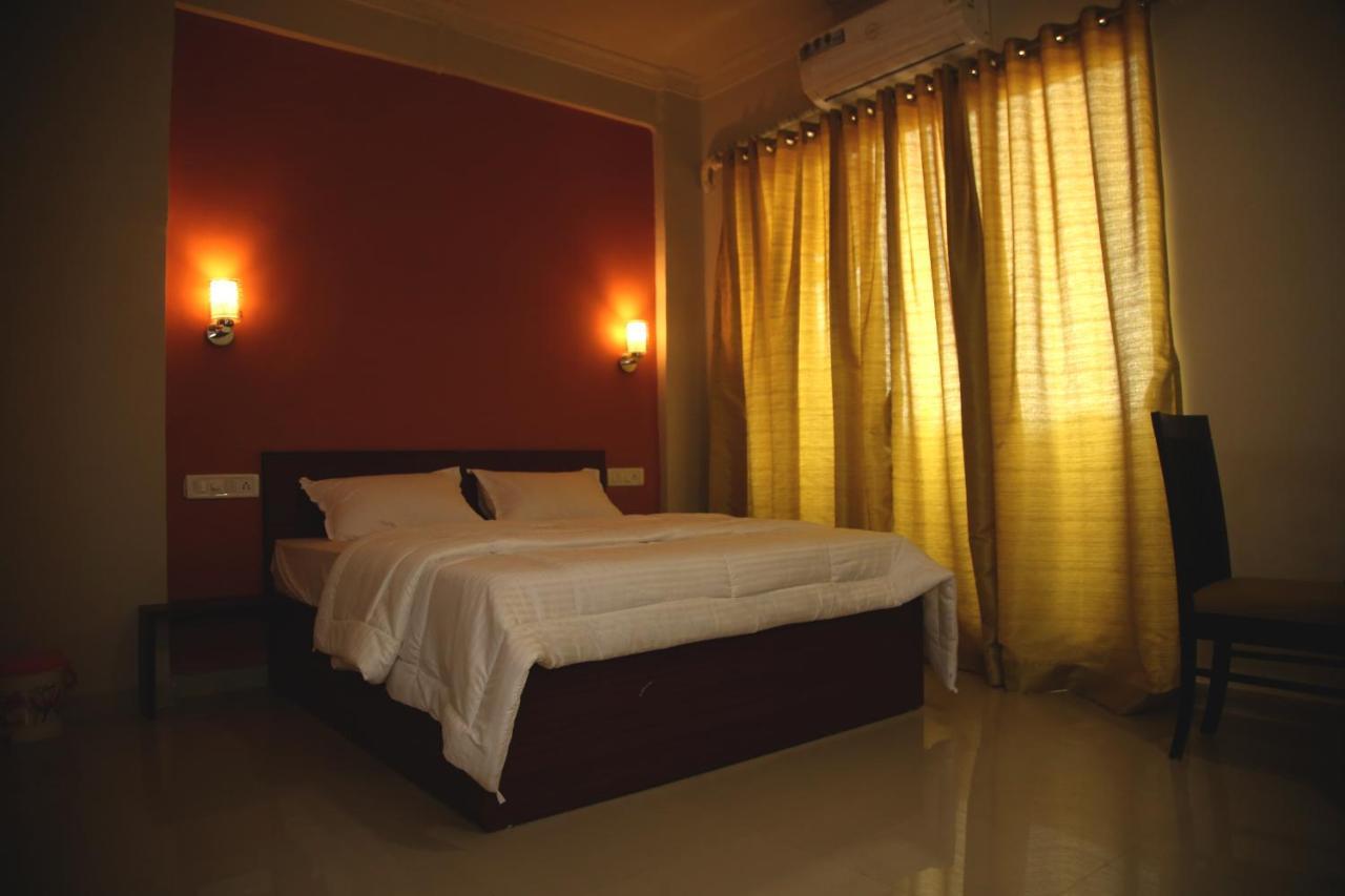 Elite Inn Lonavala Kültér fotó