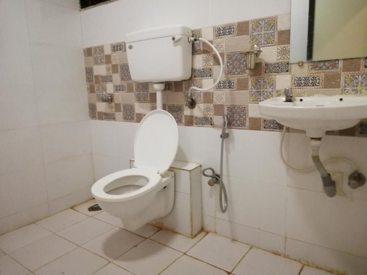 Elite Inn Lonavala Kültér fotó