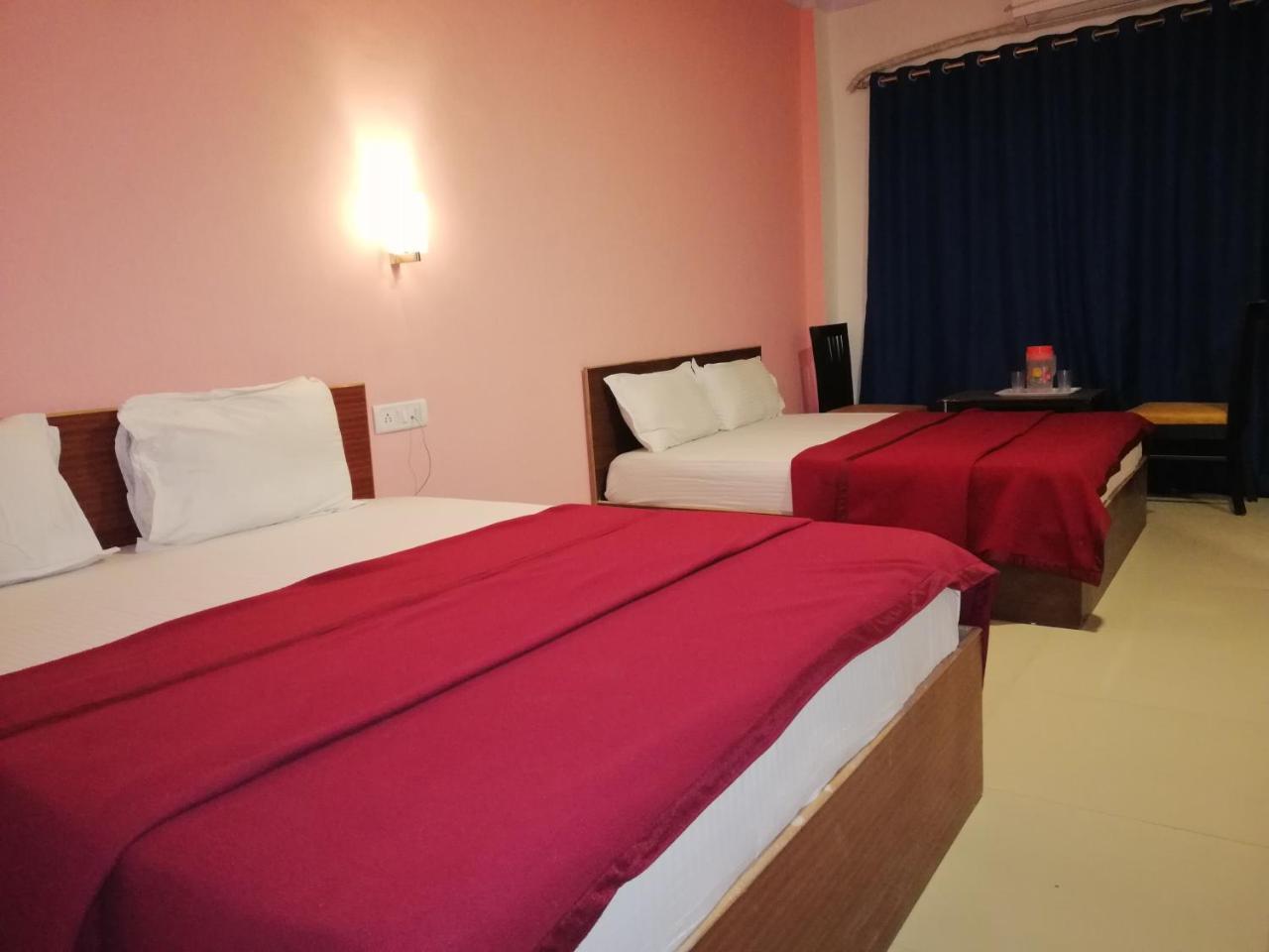 Elite Inn Lonavala Kültér fotó